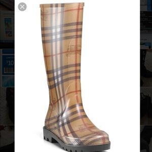 Burberry check rubber rainboot